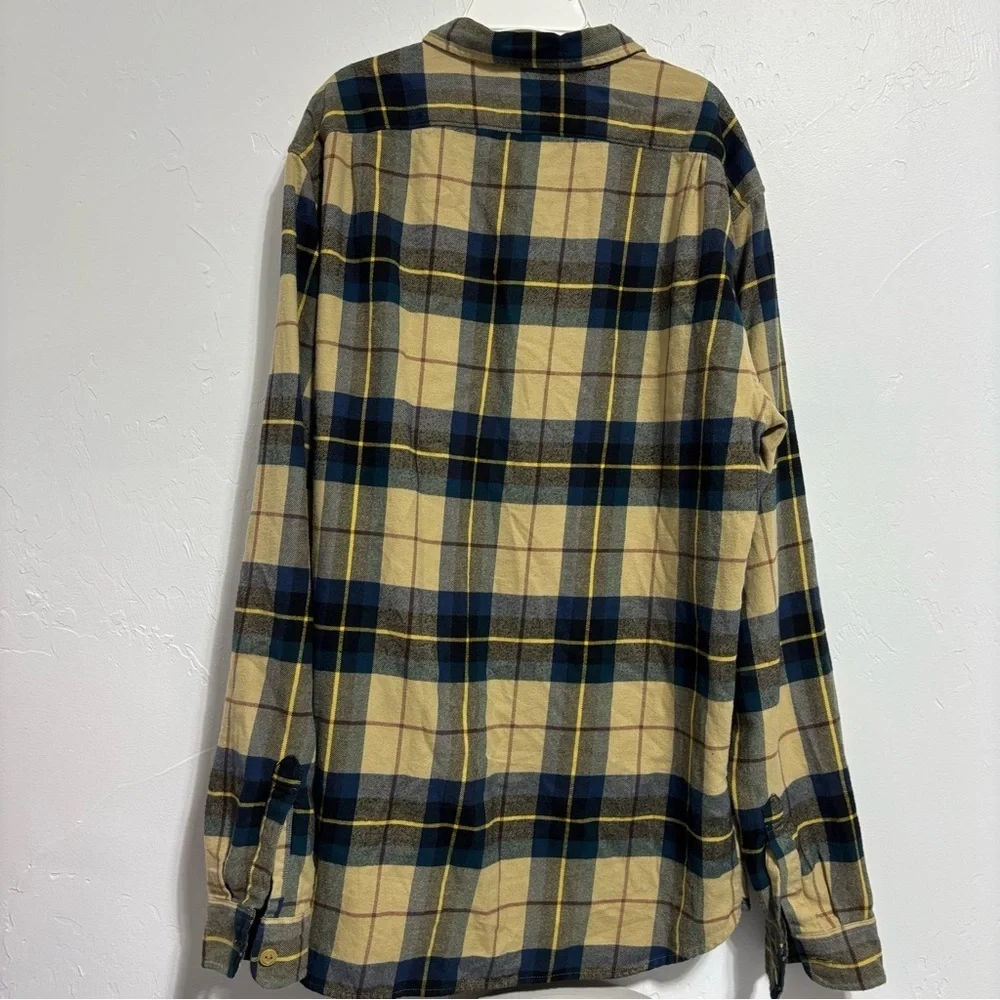 J. Crew XLT Men's Regenerative Cotton Mid-Weight Flannel Button Front Shirt
